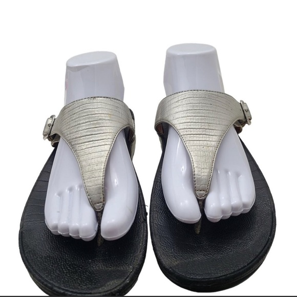 Fit Flop Sandals, Goldtone - Picture 3 of 8